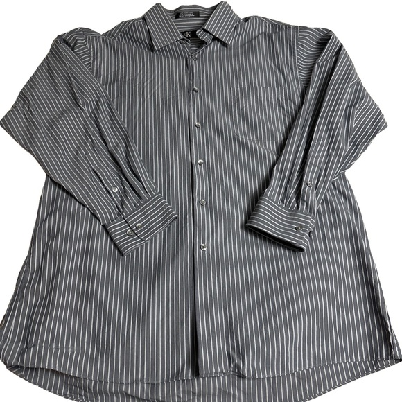 Men’s CK Long Sleeved Dress Shirt size 32/33(17 neck) - Picture 3 of 3
